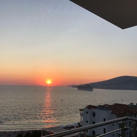 Sunset Apartment Sarandë Esterno foto