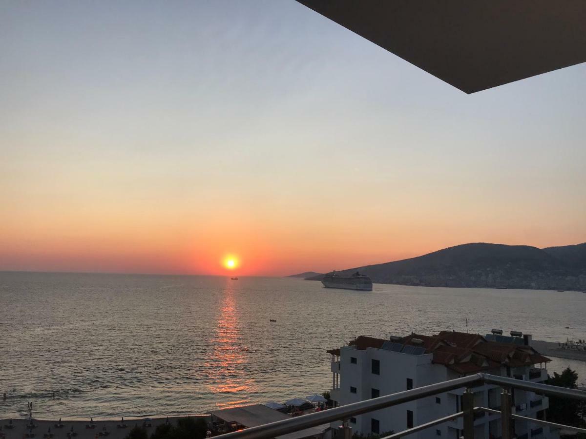 Sunset Apartment Sarandë Esterno foto