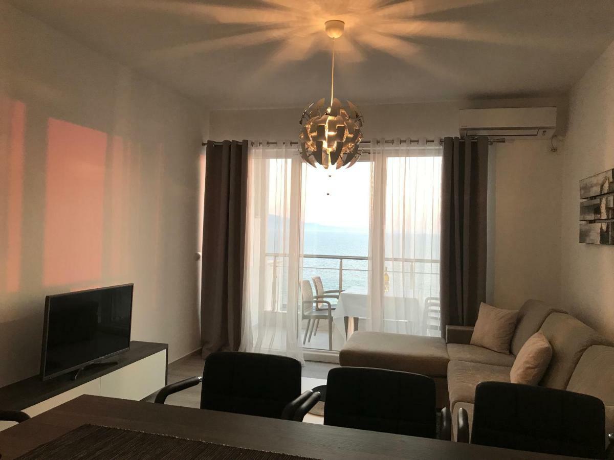 Sunset Apartment Sarandë Esterno foto