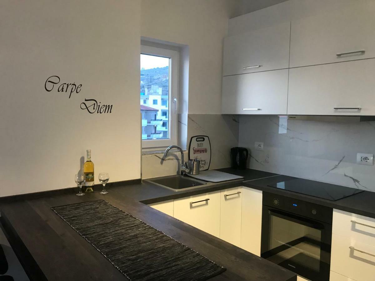 Sunset Apartment Sarandë Esterno foto
