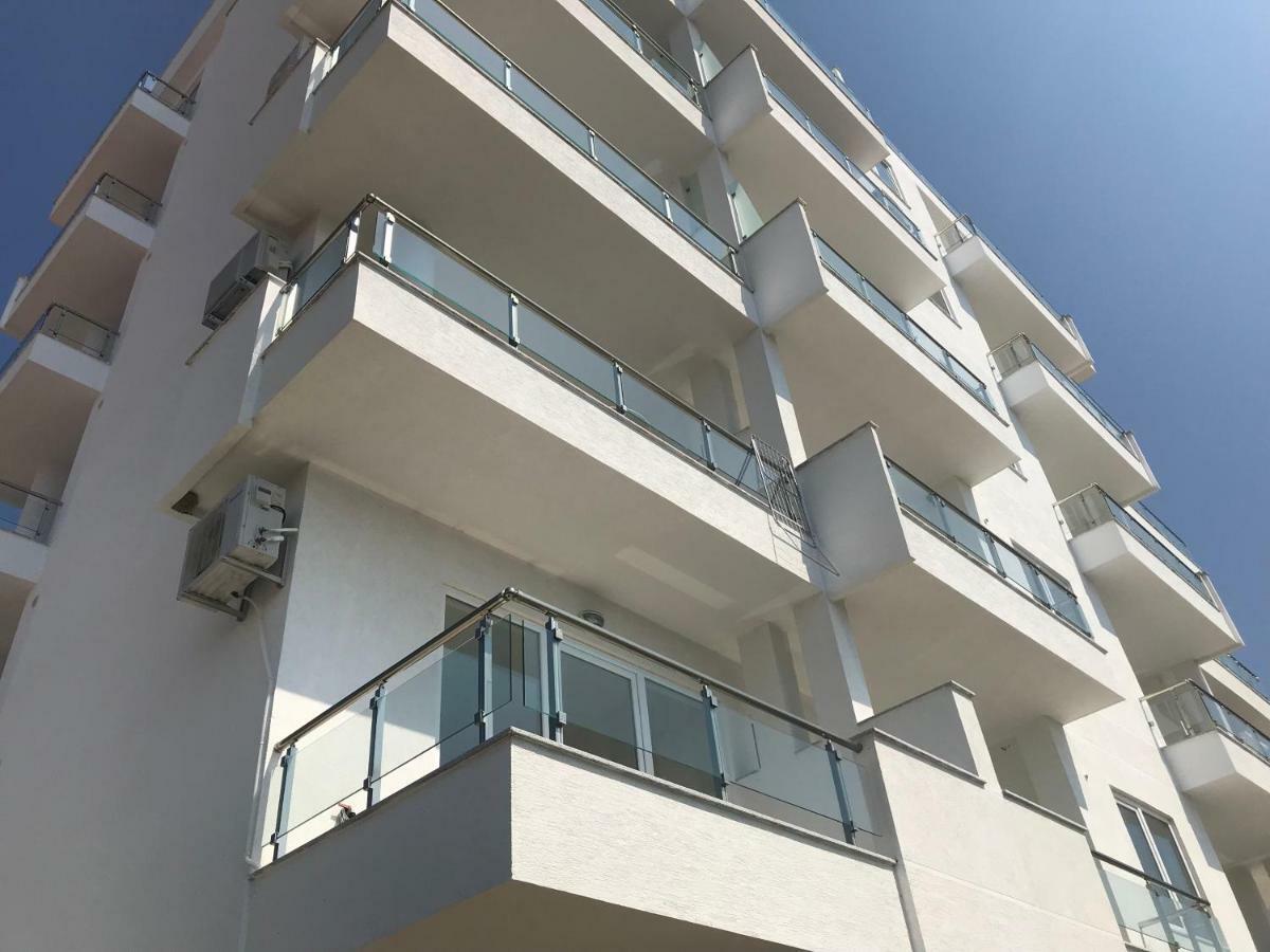 Sunset Apartment Sarandë Esterno foto