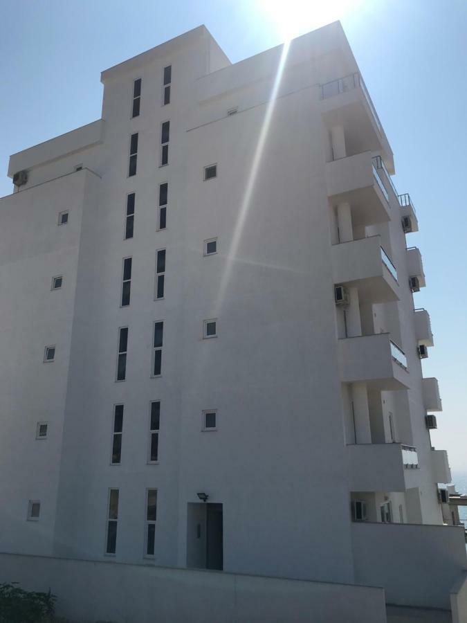 Sunset Apartment Sarandë Esterno foto